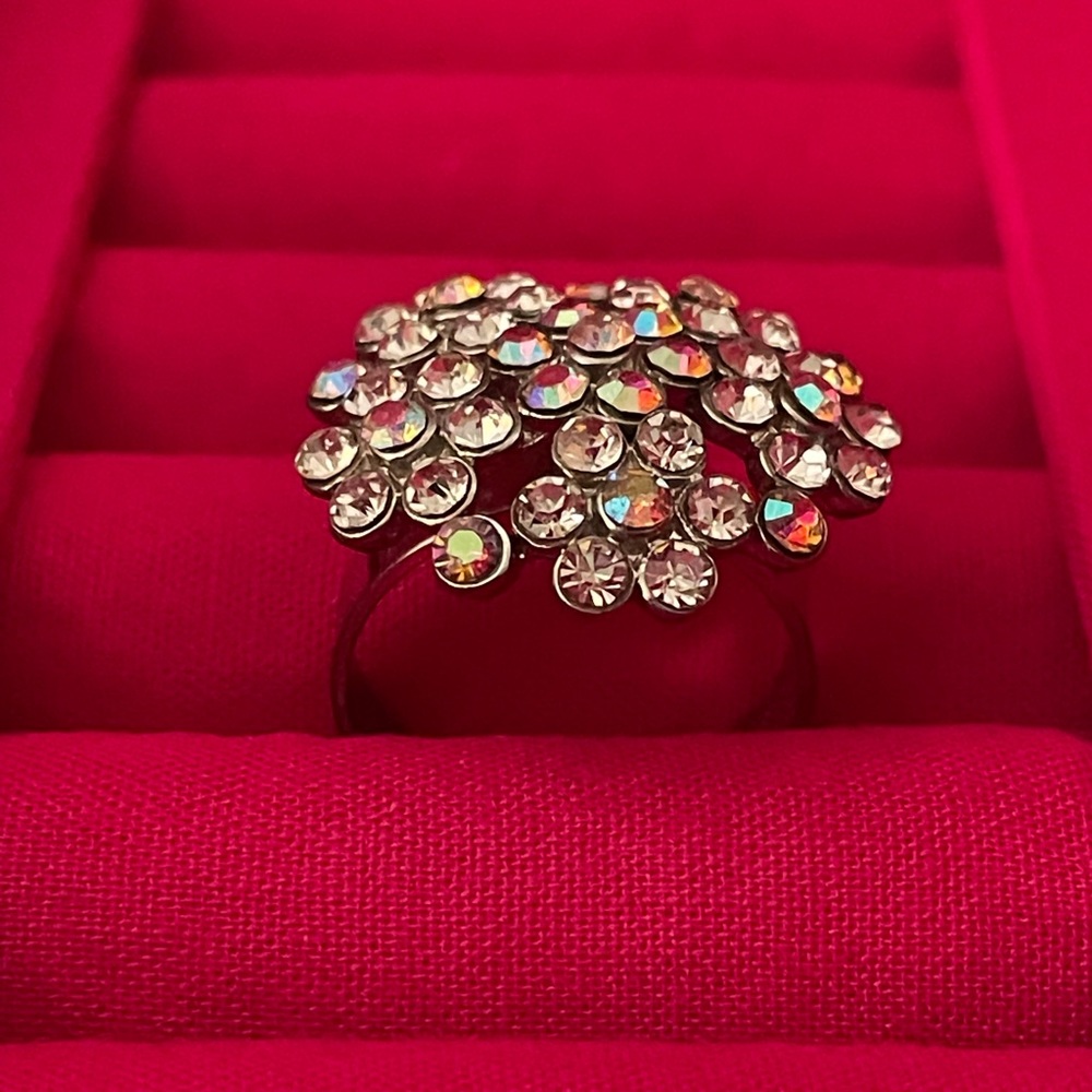 Cluster diamond cocktail ring